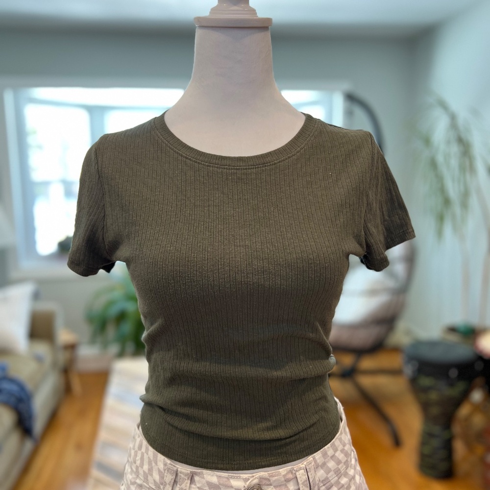 Bozzolo Olive Green Ribbed Tee Size Medium